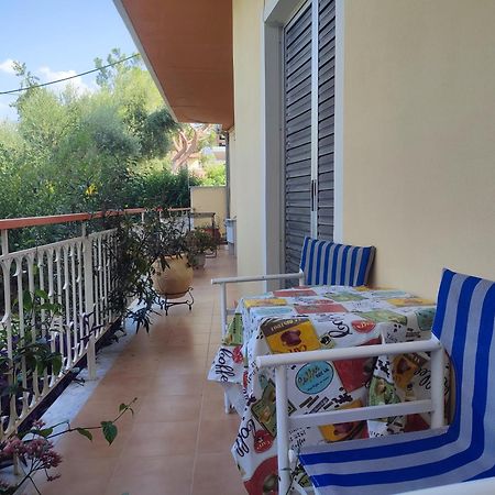 Mema'S Tranquil Studio In Patra - Free Parking 외부 사진