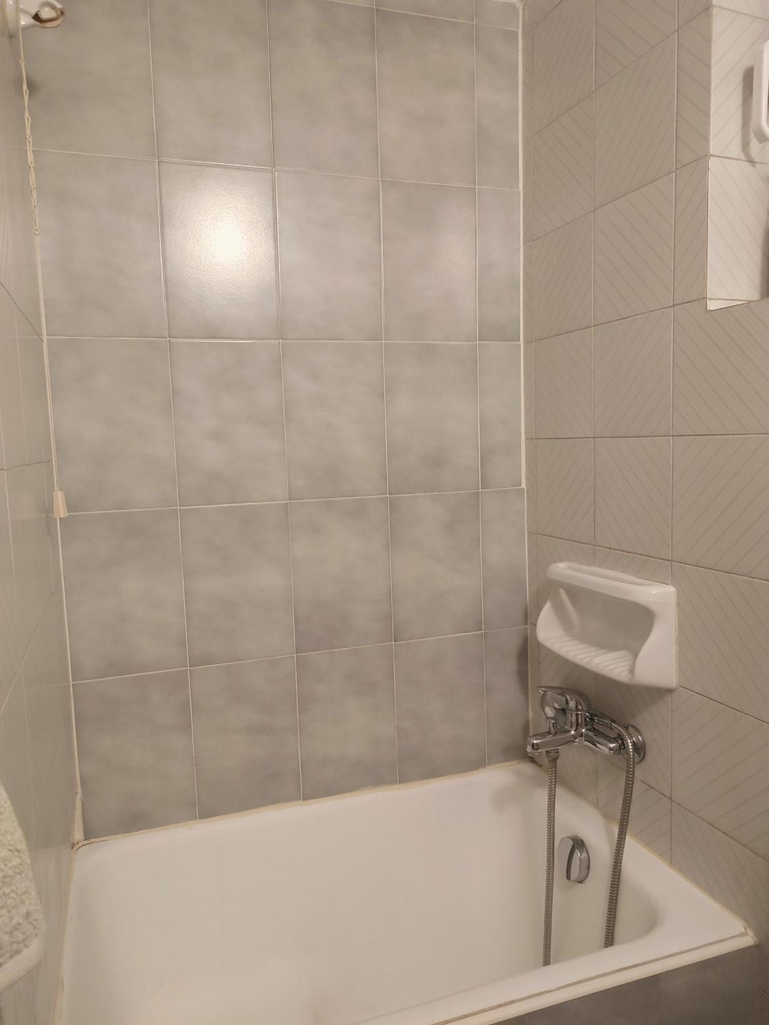 Mema'S Tranquil Studio In Patra - Free Parking 외부 사진
